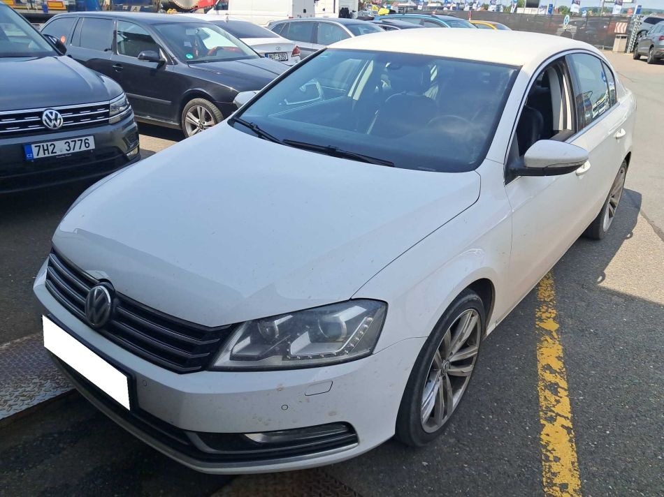 Volkswagen Passat - 2013