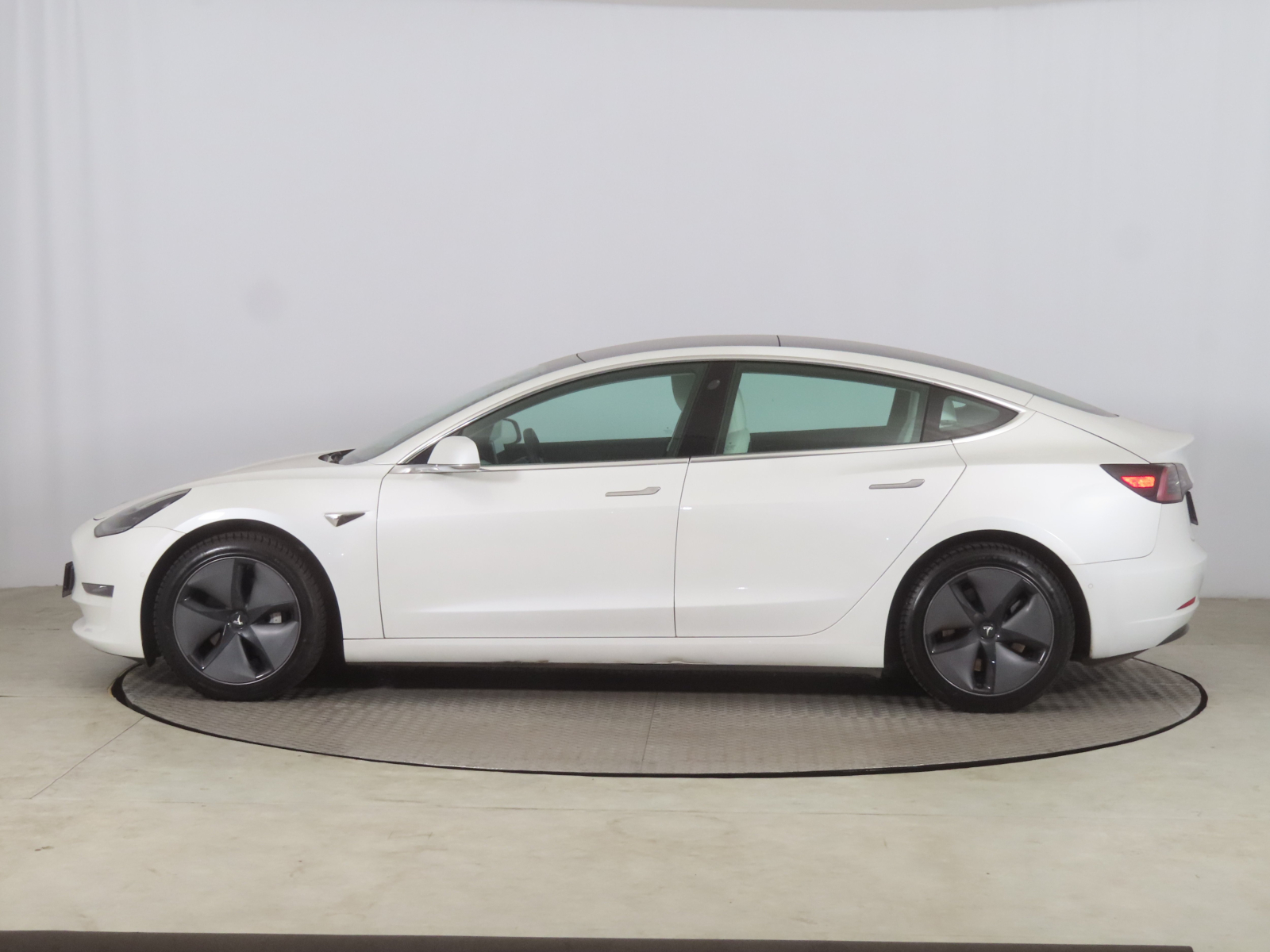 Tesla Model 3 - 2021