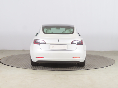 Tesla Model 3 - 2021