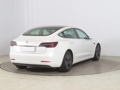 Tesla Model 3 - 2021