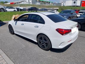 Mercedes-Benz A - 2022
