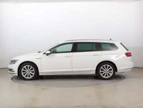Volkswagen Passat - 2016