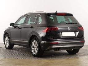 Volkswagen Tiguan - 2016