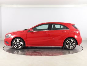 Mercedes-Benz A - 2015