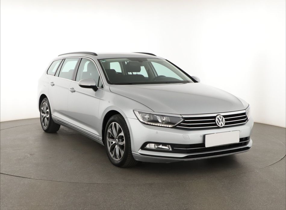 Volkswagen Passat - 2015