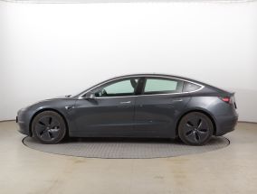 Tesla Model 3 - 2020