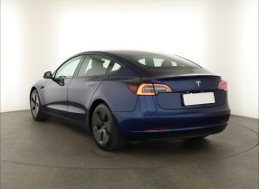 Tesla Model 3 - 2021
