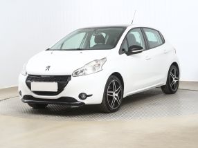 Peugeot 208 - 2015