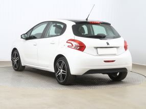 Peugeot 208 - 2015