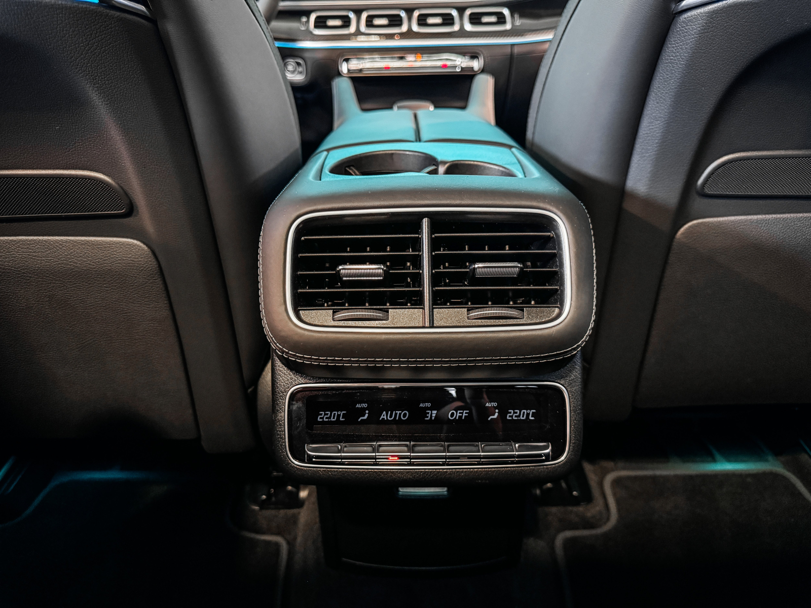 Mercedes-Benz GLS - 2024