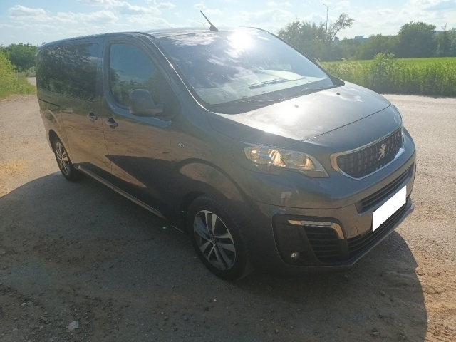Peugeot Traveller 2017