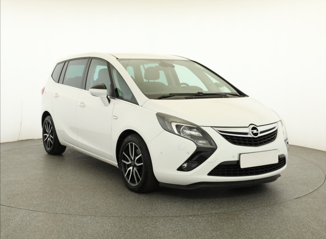 Opel Zafira 2016