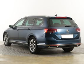 Volkswagen Passat - 2021