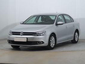 Volkswagen Jetta - 2012