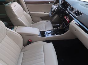 Škoda Superb - 2023