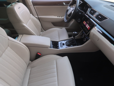 Škoda Superb - 2023