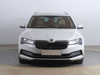Škoda Superb - 2023