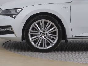 Škoda Superb - 2023