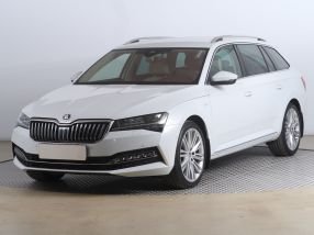 Škoda Superb - 2023
