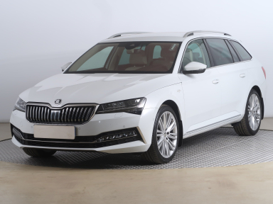Škoda Superb - 2023