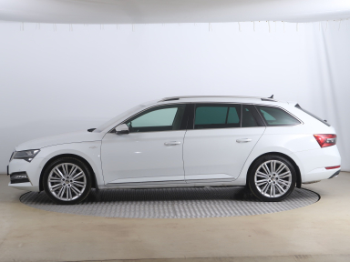 Škoda Superb - 2023