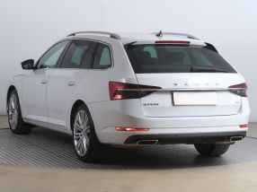 Škoda Superb - 2023