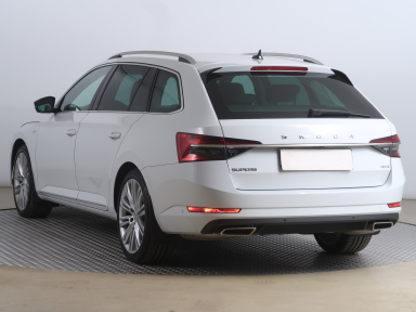 Škoda Superb - 2023