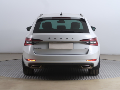 Škoda Superb - 2023