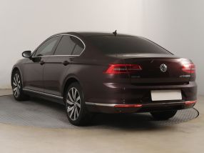 Volkswagen Passat - 2016