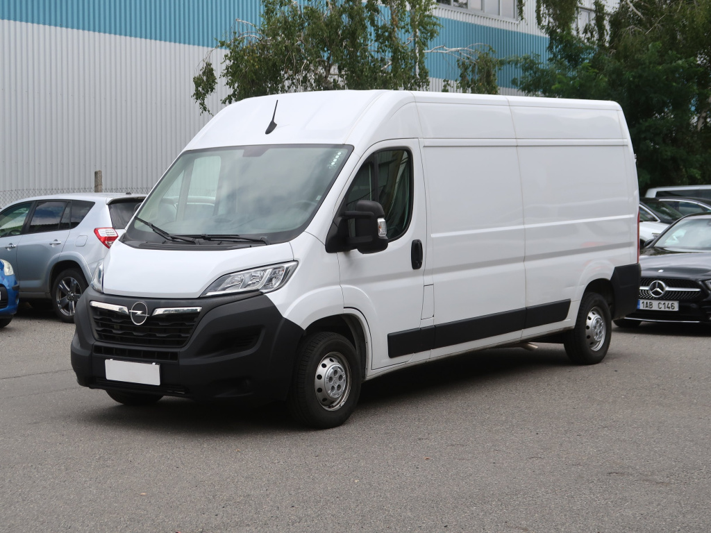 Opel Movano