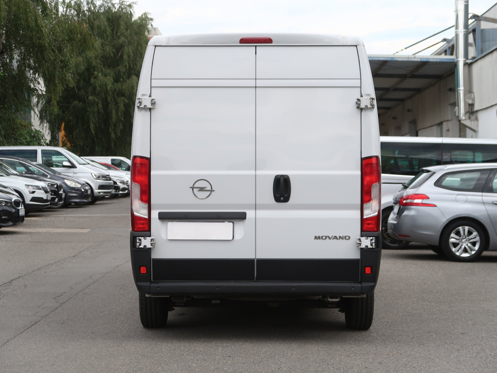 Opel Movano