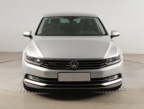 Volkswagen Passat - 2016