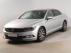 Volkswagen Passat - 2016