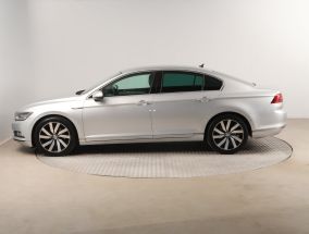 Volkswagen Passat - 2016