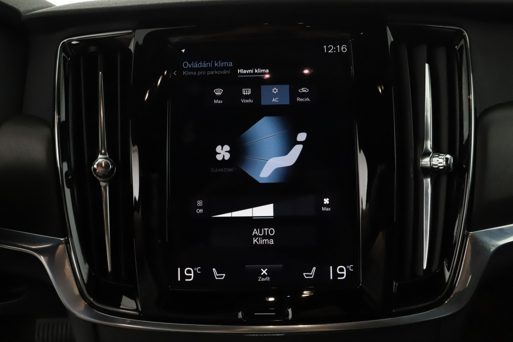 Volvo V90 Cross Country