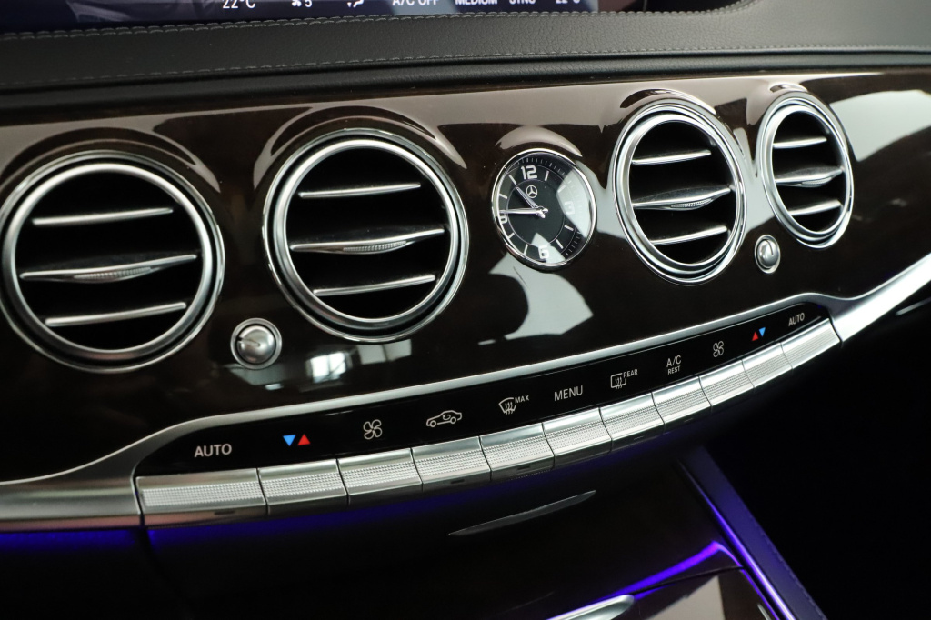 Mercedes-Benz S