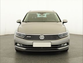 Volkswagen Passat - 2015