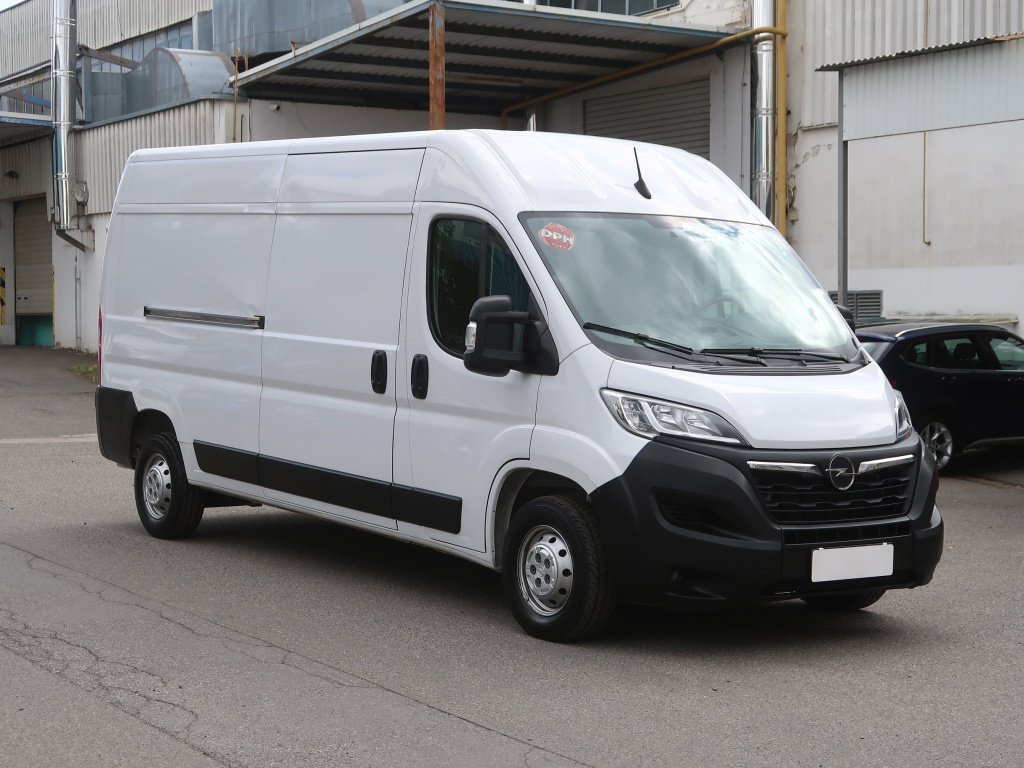 Opel Movano