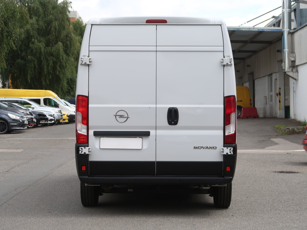 Opel Movano