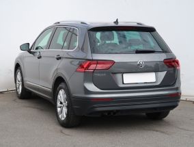 Volkswagen Tiguan - 2019