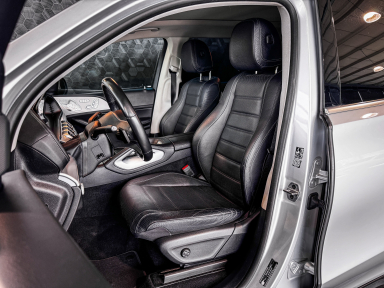 Mercedes-Benz GLS - 2021