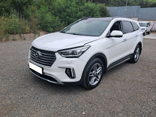 Hyundai Grand Santa Fe
