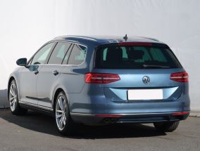 Volkswagen Passat - 2015