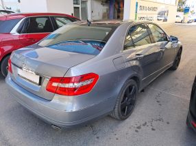 Mercedes-Benz E - 2010