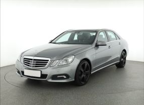 Mercedes-Benz E - 2010