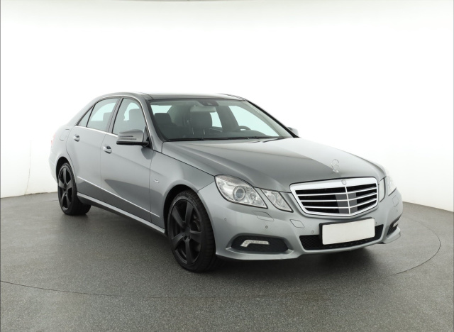 Mercedes-Benz E 2010