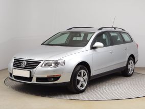 Volkswagen Passat - 2010