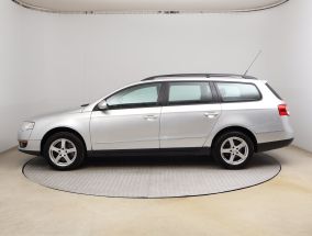 Volkswagen Passat - 2010
