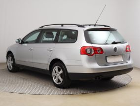 Volkswagen Passat - 2010