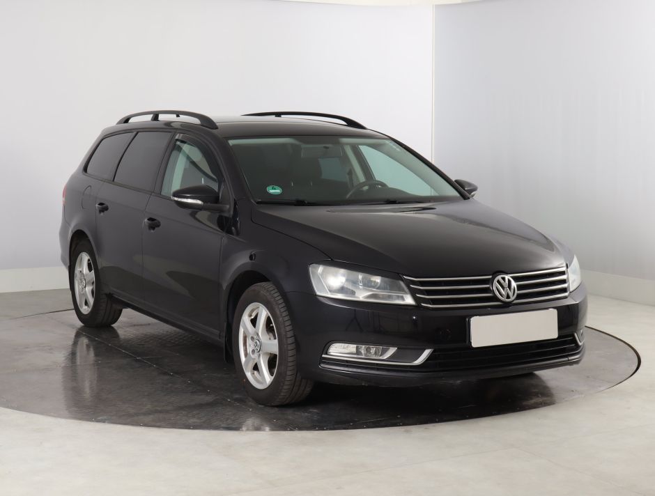 Volkswagen Passat - 2011